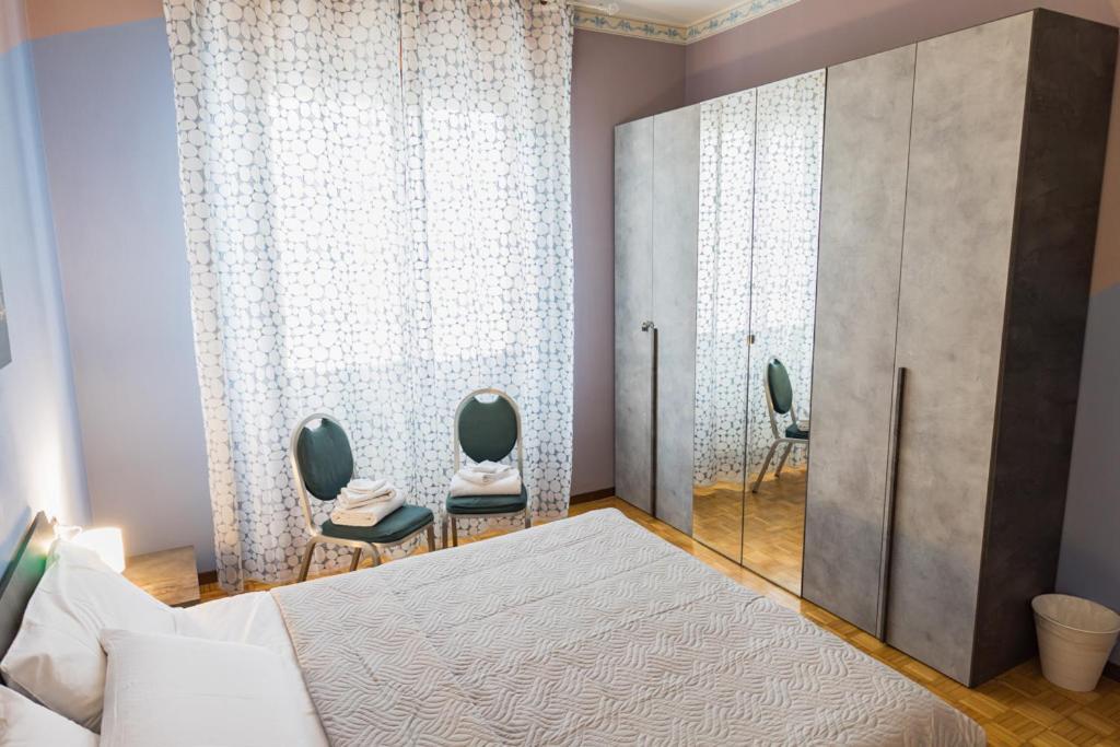 Elegant Apartment In Bergamo Center Buitenkant foto