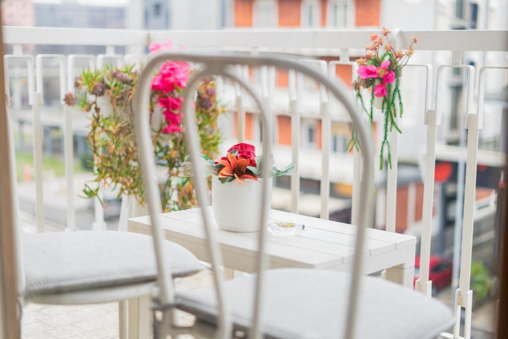 Elegant Apartment In Bergamo Center Buitenkant foto